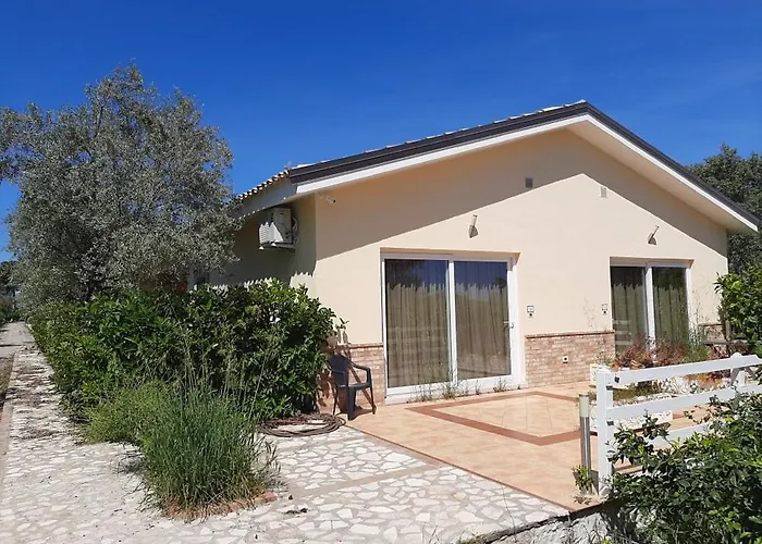 卡萨乐特沃酒店 *